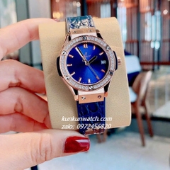 Đồng Hồ Nữ Hublot Classic Fusion Đính Đá Lịch Ngày Dây Silicone Da Vân Xanh Rose Gold 30mm 1