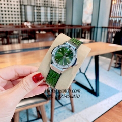 Đồng Hồ Nữ Hublot Classic Fusion Đính Đá Lịch Ngày Dây Silicone Da Vân Xanh Rêu Silver 30mm