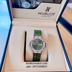 Đồng Hồ Nữ Hublot Classic Fusion Đính Đá Lịch Ngày Dây Silicone Da Vân Xanh Rêu Rose Gold 30mm