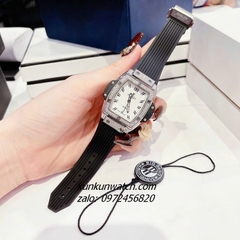 Đồng Hồ Nữ Hublot BigBang Spiri Đính Đá Vỏ, Dây Silicone Đen Silver Mặt Trắng Vuông 28 x 30mm