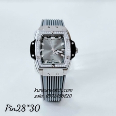 Đồng Hồ Nữ Hublot BigBang Spiri Đính Viền Đá Dây Silicone Xám Mặt Vuông Silver 28 x 30mm