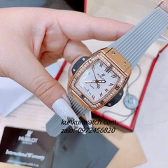 Đồng Hồ Nữ Hublot BigBang Spiri Đính Viền Đá Dây Silicone Xám Rose Gold Mặt Trắng Vuông 28 x 30mm
