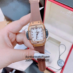 Đồng Hồ Nữ Hublot BigBang Spiri Đính Viền Đá Dây Silicone Nâu Rose Gold Mặt Trắng Vuông 28 x 30mm