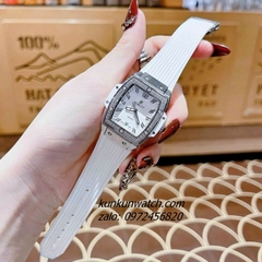 Đồng Hồ Nữ Hublot BigBang Spiri Đính Viền Đá Dây Silicone Trắng Silver Mặt Vuông 28 x 30mm
