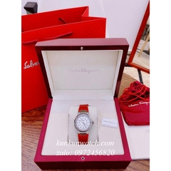 Đồng Hồ Nữ Salvatore Ferragamo F80 Dây Silicone Đỏ Niềng Trơn 33mm