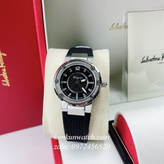 Đồng Hồ Nữ Salvatore Ferragamo F80 Đính Pha Lê Dây Silicone Đen 33mm
