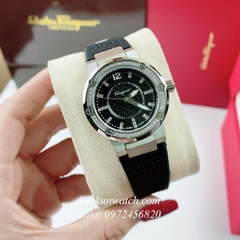 Đồng Hồ Nữ Salvatore Ferragamo F80 Đính Pha Lê Dây Silicone Đen 33mm