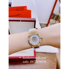 Đồng Hồ Nữ Salvatore Ferragamo F80 Đính Pha Lê Trắng Xanh Dây Silicone Trắng 33mm