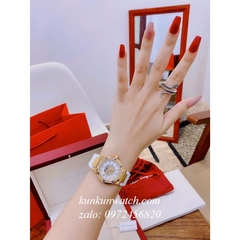 Đồng Hồ Nữ Salvatore Ferragamo F80 Đính Pha Lê Trắng Xanh Dây Silicone Trắng 33mm