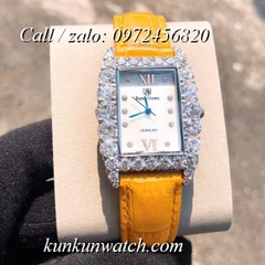 Đồng Hồ Nữ Royal Crown 6111 -  Dây Da Vàng - 30mm x 34mm