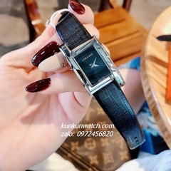 Đồng Hồ Nữ Versace Greca Icon Da Đen Silver 39x21mm