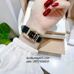 Đồng Hồ Nữ Versace Greca Icon Da Đen Gold 39x21mm