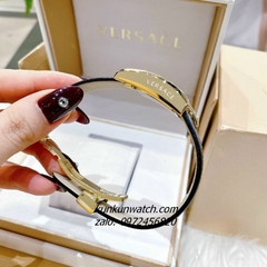 Đồng Hồ Nữ Versace Greca Icon Da Đen Gold 39x21mm
