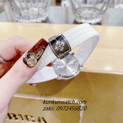 Đồng Hồ Nữ Patek Philippe Nautilus Đính Đá Silver Dây Silicone Trắng 36mm