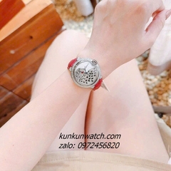 Đồng Hồ Nữ Cartier Jaguar Đính Đá Họa Tiết Báo Đốm Dây Da Đỏ Silver 36mm