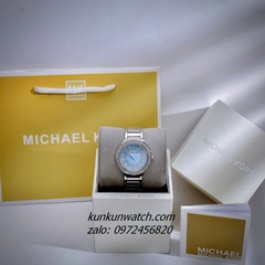 Đồng Hồ Nữ Michael Kors Kerry MK3395 Nền Mặt Xà Cừ Đính Đá Silver 37mm