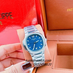 Đồng Hồ Nữ Patek Philippe Nautilus Đính Đá Silver Mặt Xanh Vuông 35mm 1