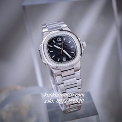 Đồng Hồ Nữ Patek Philippe Nautilus Đính Đá Silver Mặt Đen Vuông 32mm