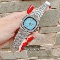 Đồng Hồ Nữ Patek Philippe Nautilus Đính Đá Silver Mặt Xanh Lơ Vuông 32mm