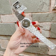 Đồng Hồ Nữ Patek Philippe Nautilus Đính Đá Silver Mặt Xanh Lơ Vuông 32mm
