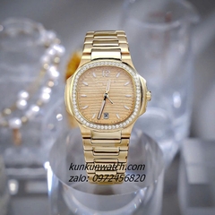 Đồng Hồ Nữ Patek Philippe Nautilus Đính Đá Gold Mặt Vuông 32mm 1