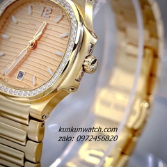 Đồng Hồ Nữ Patek Philippe Nautilus Đính Đá Gold Mặt Vuông 35mm