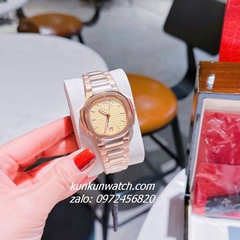 Đồng Hồ Nữ Patek Philippe Nautilus Rose Gold Mặt Xanh Vuông 35mm 1