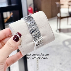 Đồng Hồ Nữ Versace Greca Icon Silver 39x21mm