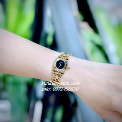 Đồng Hồ Nữ Gucci 2 Kim Dáng Lắc Tay Gold Mặt Đen 22mm