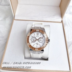Đồng Hồ Nữ Guess W1053L2 - Kiểu Dáng Hublot - Dây Cao Su - 39mm