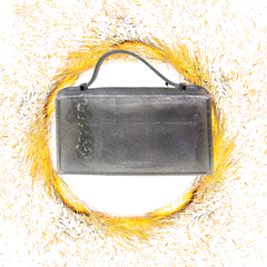 Túi F21 màu đen, trắng khoen tròn