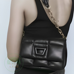 Túi đen dây xích vàng size 20