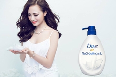 Tắm Dove nutrium moisture