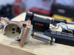 Máy mài không chổi than KYNKO KD100 (S1M-KD100-100)