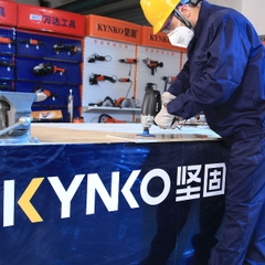 MÁY ĐÁNH BÓNG ĐÁ KYNKO KD05-150