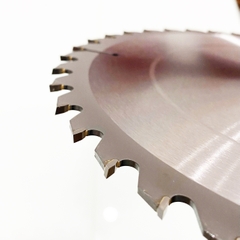 LƯỠI CƯA GỖ TCT 40 RĂNG Ø 250mm KYNKO WGZ250040PD25b22