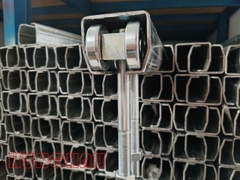 bánh xe treo 6 lăn, tải trọng 400kg, dùng máng 3.5mm
