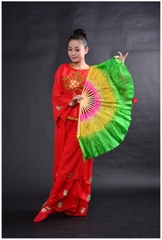 Quạt 3 màu tua xanh lá