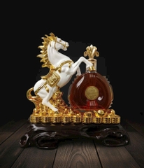 Rượu phong thủy Ngựa Tết 2026