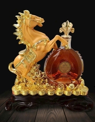 Rượu phong thủy Ngựa Tết 2026