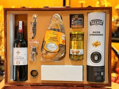 Hộp quà Premium Jamon Curado 1kg + Vang Pháp Gran Cru