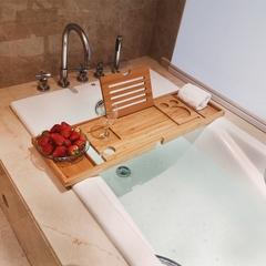 KB709 - Bồn tắm ngâm cao cấp, chất liệu Acrylic. Kích thước: 1600 x 800 x 760 (mm). Tặng kèm kệ gỗ