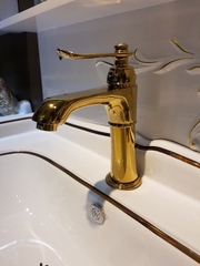 VÒI LAVABO CỔ ĐIỂN MẠ VÀNG