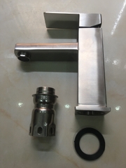 VÒI LAVABO INOX 304 VUÔNG