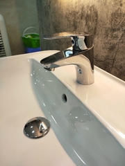 TC2204- TỦ CHẬU NHỰA, MẶT ĐÁ CHẬU SỨ NỔI CAO CẤP 
