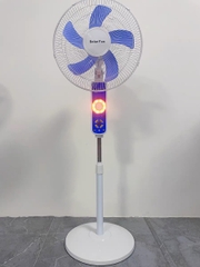QT24 - Quạt tích điện năng lượng mặt trời không cần điện lưới, chạy liên tục 6 tiếng không cần cắm điện