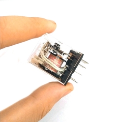 Relay Omron 12V-5A 8P ( Kèm Đế )