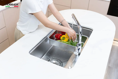 Chậu rửa Nobinox HARI PLUS 8250R (8250 vân Linen plus phủ ion+)
