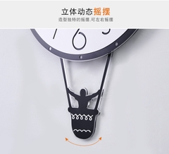 Đồng hồ treo tường quả lắc - khinh khí cầu