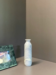 HN - KM - Bình hoa đá trắng